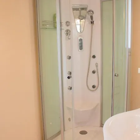 9 Rue De Ferrette * Saint-Louis (Haut-Rhin)